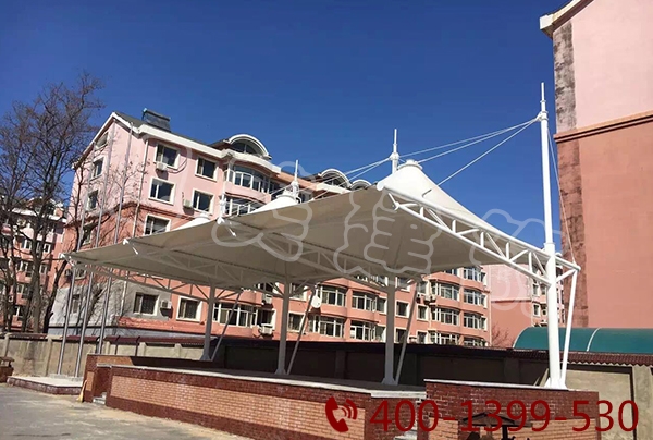 吊帽式膜结构主席台